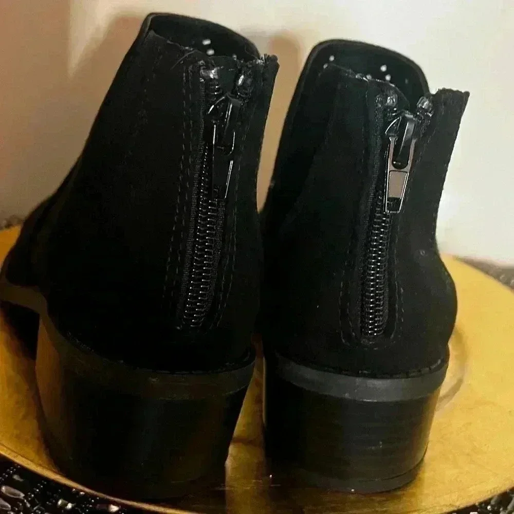 WOMENS NEW DIRECTIONS LIDA BLACK ANKLE BOOT SIZE 7 NEW